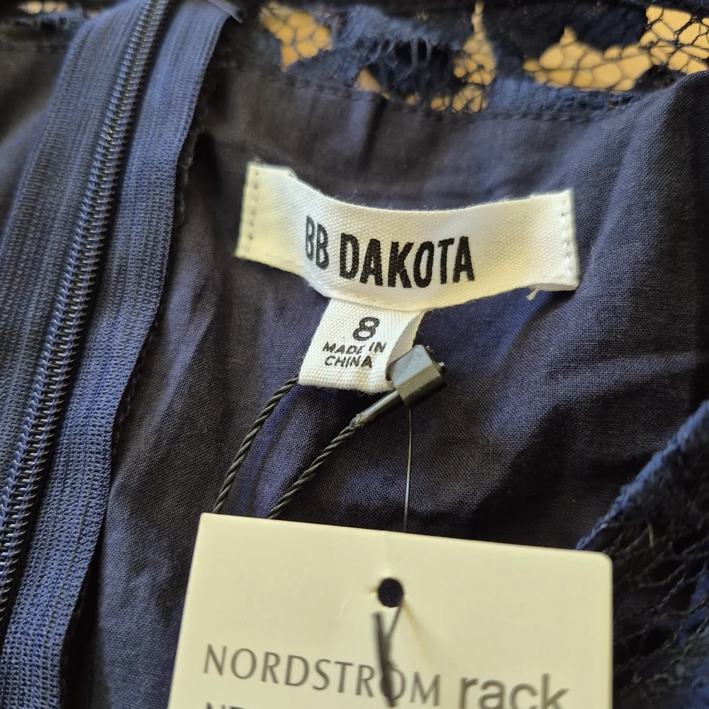 BB Dakota Elegant Navy Lace Dress - Picture 8 of 9